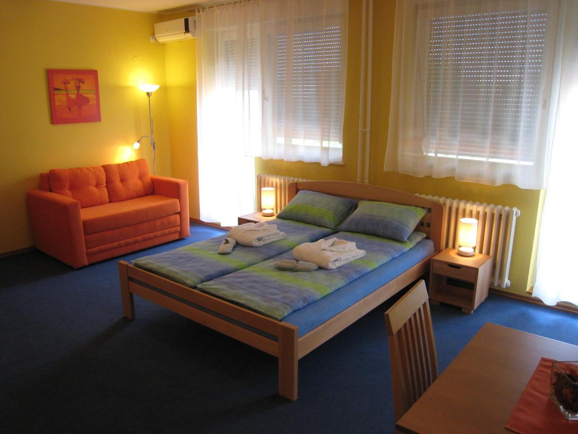Spirit Hostel And Apartments Belgrade Exterior photo