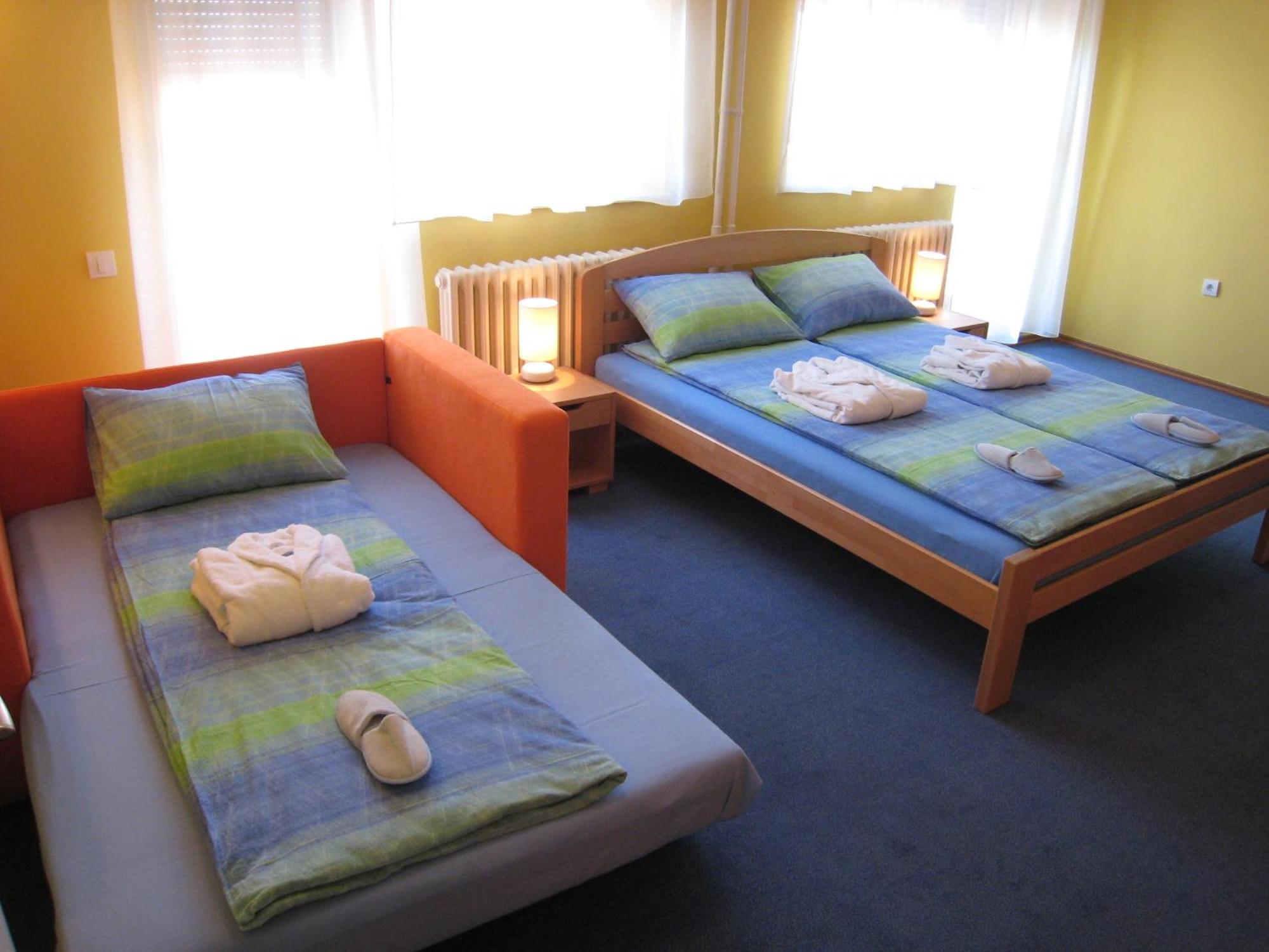 Spirit Hostel And Apartments Belgrade Exterior photo