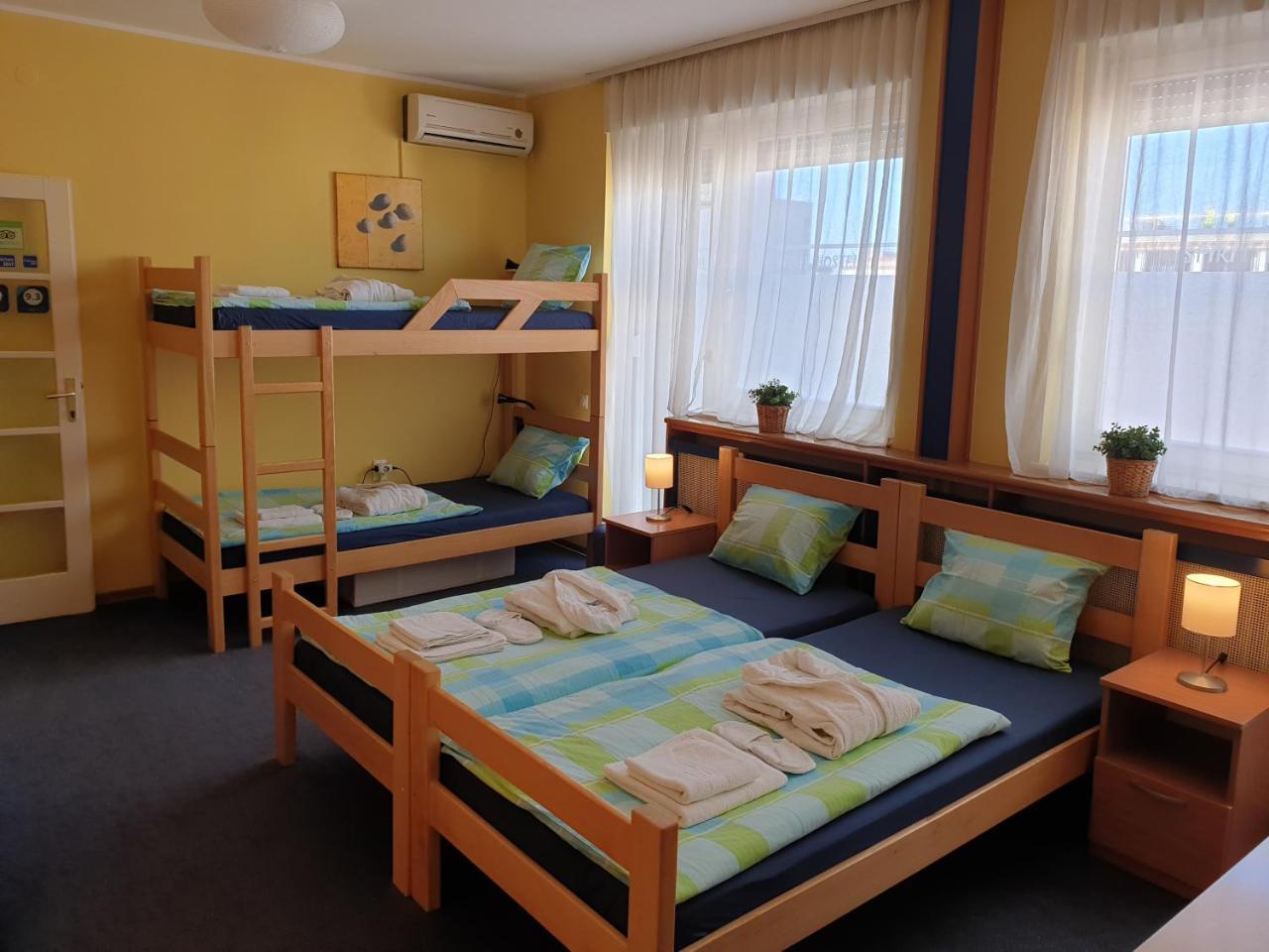 Spirit Hostel And Apartments Belgrade Exterior photo