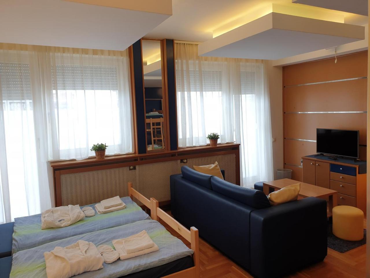 Spirit Hostel And Apartments Belgrade Exterior photo